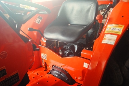 ขายรถไถ Kubota L 4508 (4WD) พร้อมดันหน้าช้าง
