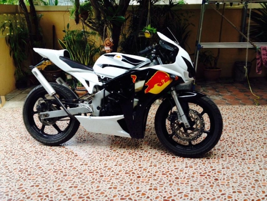 จำใจขาย/แลก ครับ ร้อนเงิน NSR150RR แต่งเป็นCBR1000 จำใจขาย/แลก ครับ ร้อนเงิน NSR150RR แต่งเป็นCBR1000