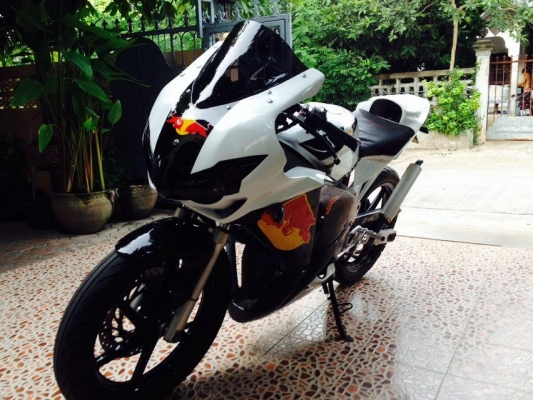 จำใจขาย/แลก ครับ ร้อนเงิน NSR150RR แต่งเป็นCBR1000 จำใจขาย/แลก ครับ ร้อนเงิน NSR150RR แต่งเป็นCBR1000