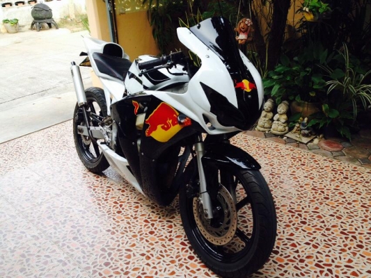 จำใจขาย/แลก ครับ ร้อนเงิน NSR150RR แต่งเป็นCBR1000 จำใจขาย/แลก ครับ ร้อนเงิน NSR150RR แต่งเป็นCBR1000