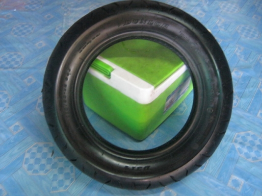 ขายยางหลัง DUNLOP ขอบ 12 " ขายยางหลัง DUNLOP ขอบ 12 "