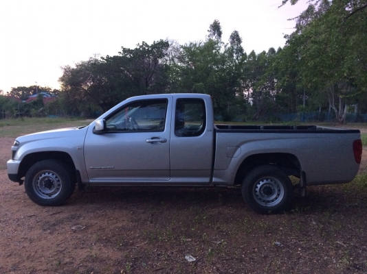 ขายด่วน CHEVROLETพร้อมใช้งาน..ขายถูกมาก. สภาพสวยมากๆCHEVROLET, COLORADO 2.5 EXTENDED CAB LS ปี 2005 เกียร์ธรรมดา สีบอนร์เงิน วิ่งน้อย รถสวย  เซ็นทรัลล็อก เครื่องช่วงล่างแน่น ขับดี ราคาต่อลองได้
