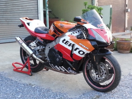 ขาย CBR400 ปี89 เฟริ่งแต่งสวยๆเครื่องดีมากพร้อมใช้คับเอกสารมีทะเบียนแท้ๆโอนขนส่ง