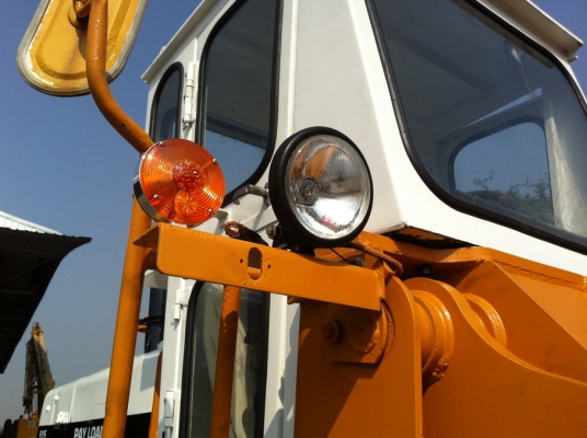 รถตักล้อยาง Komatsu 515-2 จากญี่ปุ่น ขนาดบุ้งกี๋ 1.3Q