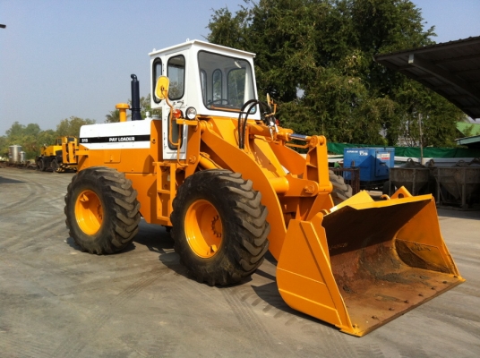 รถตักล้อยาง Komatsu 515-2 จากญี่ปุ่น ขนาดบุ้งกี๋ 1.3Q