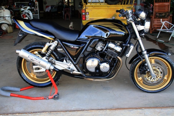 ขาย CB 400 ปี 93 สรรพสามิตแท้ สีใหม่ ท่อแต่ง 64000
