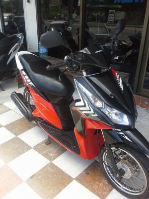 ขายถูก Honda Click - i ปี 2554 ลายสตีท เป็นลายสุดท้าย รถสวยคุณภาพดี ประหยัดน้ำมัน