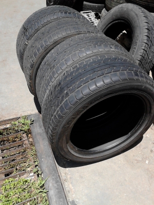 225/50R17  YOKOHAMA  ADVANCE A10A มีชุด 4 เส้น โทร.081-427-3941