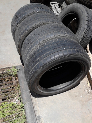 225/50R17  YOKOHAMA  ADVANCE A10A มีชุด 4 เส้น โทร.081-427-3941