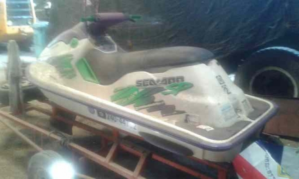 ขายเจ็ทสกี 850 ซีดู พร้อมรถลากจูง ของเก่าเก็บ สภาพสวยพร้อมใช้ ติดต่อได้ที่คุณ อ๊อฟ พิจิตร 086-737-9991