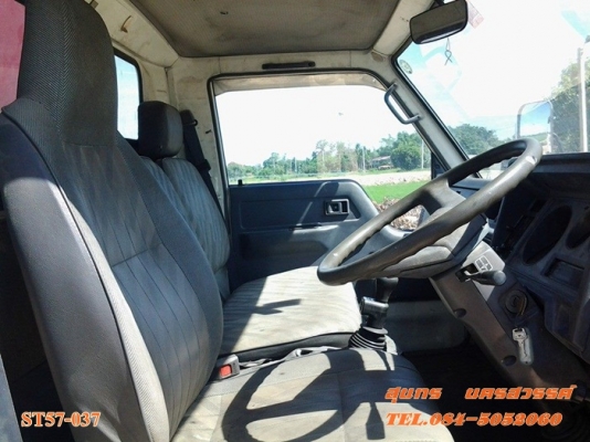 ขายด่วน รถบรรทุก 6 ล้อ TOYOTA 120 แรง ติดเครน UNIC 3 ตัน สภาพพร้อมใช้งาน ราคาสุดคุ้ม