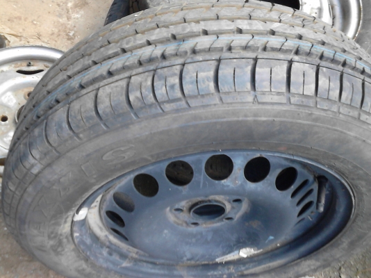 ล้อกะทะ ขอบ 16  ขนาด 5 รู  TOYOTA   215/60R16 TEL.081-427-3941