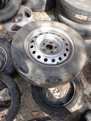 ล้อกะทะ ขอบ 16  ขนาด 5 รู  TOYOTA   215/60R16 TEL.081-427-3941