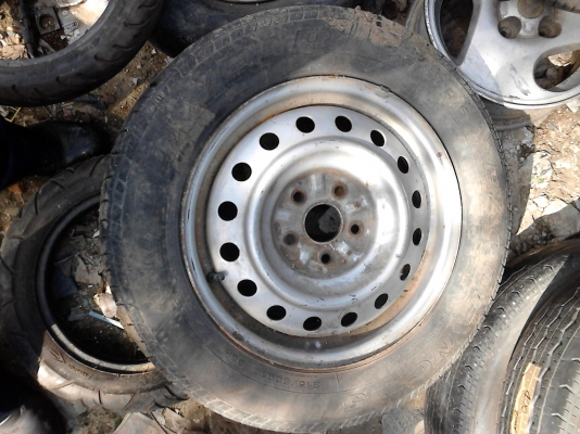 ล้อกะทะ ขอบ 16  ขนาด 5 รู  TOYOTA   215/60R16 TEL.081-427-3941