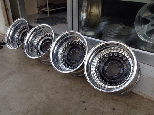 ขายล้อหยดน้ำแท้ญี่ปุ่น ขอบ 15X9" 6 รู ออฟลึก 5 นิ้ว มี 2 ชุดครับ ขายล้อหยดน้ำแท้ญี่ปุ่น ขอบ 15X9" 6 รู ออฟลึก 5 นิ้ว มี 2 ชุดครับ