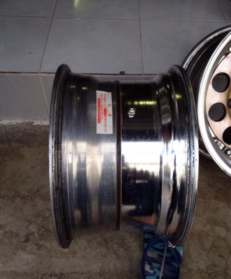 ขายล้อหยดน้ำแท้ญี่ปุ่น ขอบ 15X9" 6 รู ออฟลึก 5 นิ้ว มี 2 ชุดครับ ขายล้อหยดน้ำแท้ญี่ปุ่น ขอบ 15X9" 6 รู ออฟลึก 5 นิ้ว มี 2 ชุดครับ