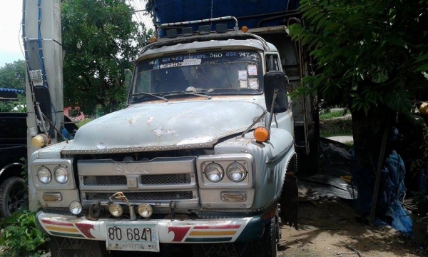 หน้ายาว 6ล้อ ISUZU ดั้ม สภาพสวย