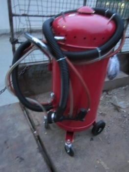 ขาย- เครื่องพ่นทราย พร้อมดูด เก็บฝุ่นได้ แบบ 2 in 1 (ของใหม่) ยี่ห้อ CATZ