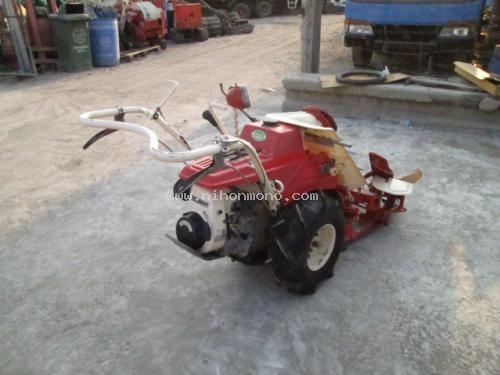 รถเกี่ยวข้าวเดินตาม!!!  YANMAR   YB302  รหัสสินค้า : 14001682  หรือเพิ่มเติมไดที่ www.nihonmono.com