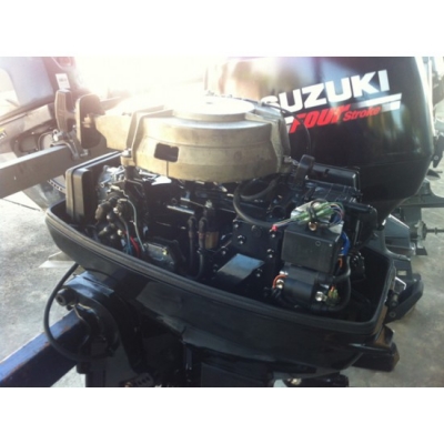 ขายเครื่องยนต์เรือมือสองญี่ปุ่น Suzuki DT40 2จังหวะ มีทริม/ทิ้ว