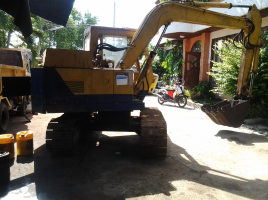 ขายรถแมคโครมิตรซูPC60 สภาพพร้อมใช้งาน เอวแน่น เครื่องนิ่งเหมือนใหม่ แห้งๆ มีลายหัวเจาะ แทคหนา ประวัติรถซื้อมาจากเชียงกง เอามาเก็บรายละเอียดทำสีรองาน แต่ผู้จ้างงานยกเลิก เลยจอดทิ้ง 2 ปี ซื้อมา 450000 ตัดใจขาย 250000 บาทครับ