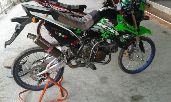 ขายKSR ปี 54 ทะเบียน + ภาษีเต็ม แต่งเต็ม