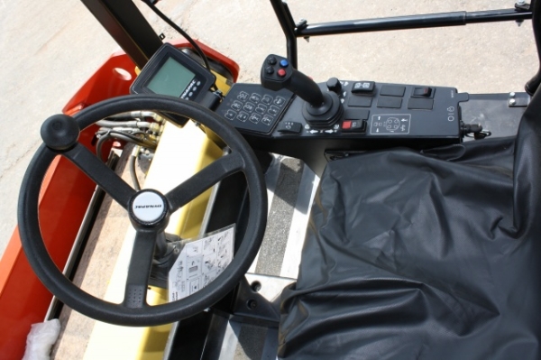 รถบดสองล้อเหล็ก DYNAPAC CC224HF