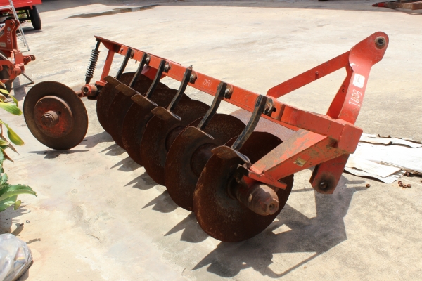 ขายรถไถ KUBOTA M7040 พร้อมดันหน้าและพรานหลัง รถไร่สภาพเดิมๆไม่ได้ทำสีใหม่ พร้อมใช้งาน