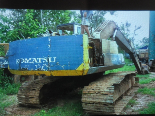 ขายรถแบคโฮ KOMATSU PC 200-3 เครื่องเดิมปั้มเดิมโซ่หนาเอวแน่นเอกสารใบสัญญาซื้อขาย