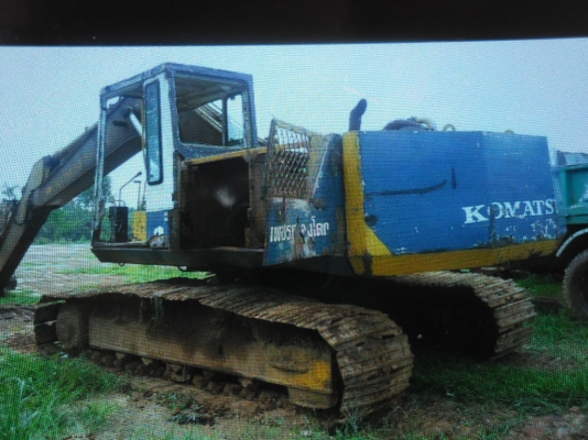 ขายรถแบคโฮ KOMATSU PC 200-3 เครื่องเดิมปั้มเดิมโซ่หนาเอวแน่นเอกสารใบสัญญาซื้อขาย