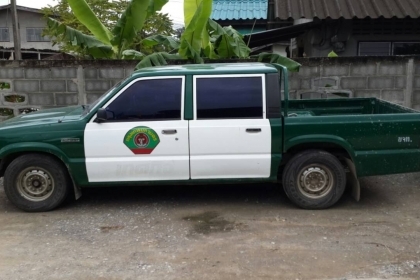 ขายรถ MAZDA 4 ประตู  เครื่องมักรดำ  สภาพสวย  แอร์เย็น