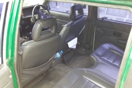 ขายรถ MAZDA 4 ประตู  เครื่องมักรดำ  สภาพสวย  แอร์เย็น