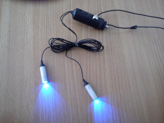ไฟแต่งLEDแสงสีฟ้า จากญี่ปุ่น ต่อไฟกับที่จุดบุหรี่มีสวิตช์เปิด-ปิด