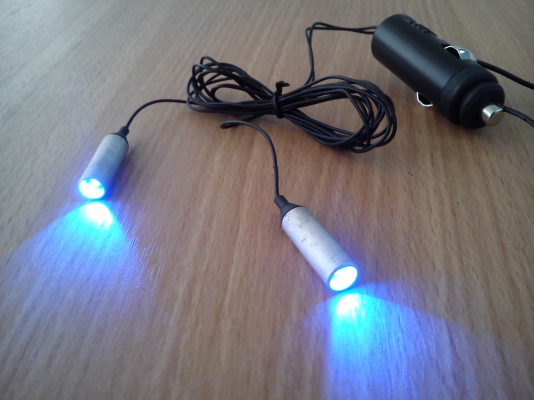 ไฟแต่งLEDแสงสีฟ้า จากญี่ปุ่น ต่อไฟกับที่จุดบุหรี่มีสวิตช์เปิด-ปิด ไฟแต่งLEDแสงสีฟ้า จากญี่ปุ่น ต่อไฟกับที่จุดบุหรี่มีสวิตช์เปิด-ปิด