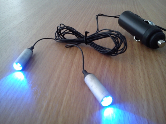ไฟแต่งLEDแสงสีฟ้า จากญี่ปุ่น ต่อไฟกับที่จุดบุหรี่มีสวิตช์เปิด-ปิด ไฟแต่งLEDแสงสีฟ้า จากญี่ปุ่น ต่อไฟกับที่จุดบุหรี่มีสวิตช์เปิด-ปิด