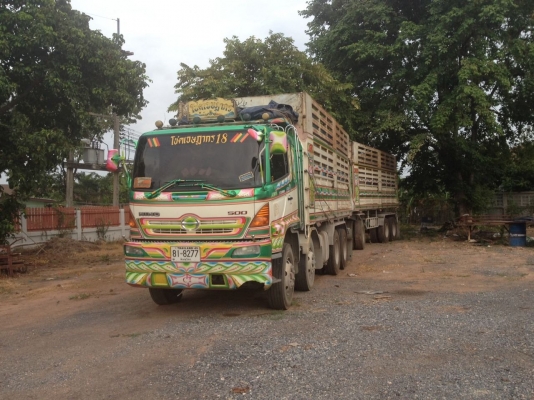 คันละ2,800,000 บาท มีทั้งหมด8พ่วง สองคานหน้าดั้มแม่ลูก ฮีโน่500 344แรงม้า