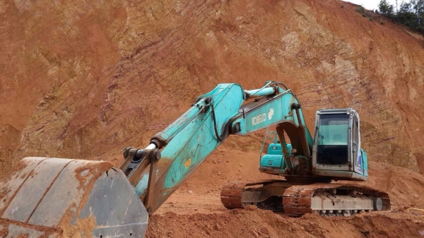 SK200 YN07 ไฟฟ้าครบ บูมอามสวย.. เครื่ิองดี ปั้มดี..สีเดิม ช่วงล่างดี เอวดี เอกสารชุดอินวอยล์...