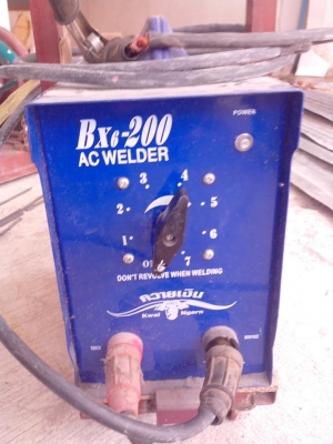 ขายเครื่องมือช่าง สว่านมากีต้า หินเจีร์ ตู้เชื่อม ขายเครื่องมือช่าง สว่านมากีต้า หินเจีร์ ตู้เชื่อม