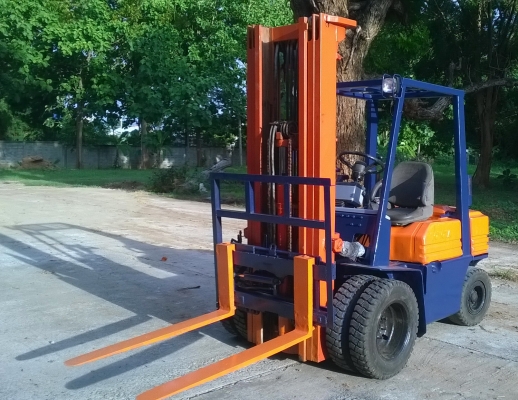 FORKLIFT*TOYOTA*5FD25*เสาสูงฟลูฟรี5.50ม.สไลด์ได้*นำเข้าแท้จากญี่ปุ่นราคาถูกที่โคราช