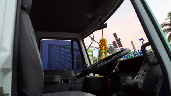 ขายสิบล้อ240นางฟ้ายางเรเดียล10เส้นกระบะดีต่อไม่นานระบบลากจูงพร้อม