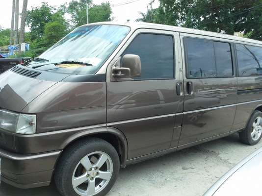 ขายรถตุ้โฟล์ค คาราเวล vip เครื่องดี สีสวย ภายในสะอาด