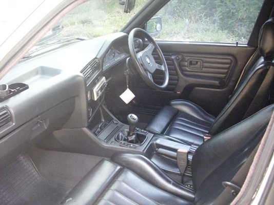 ขายBMW E30 318i สภาพเดิมๆราคาเบาๆ