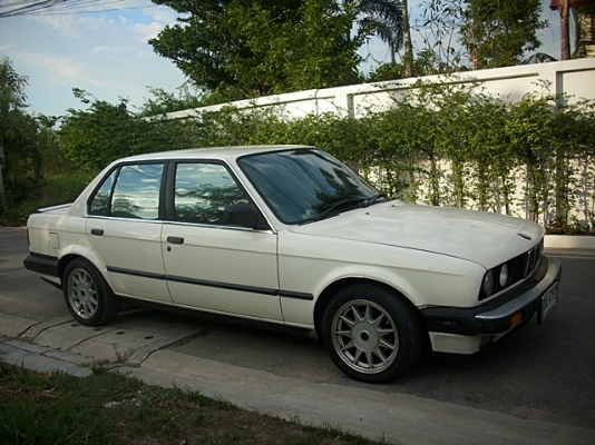 ขายBMW E30 318i สภาพเดิมๆราคาเบาๆ