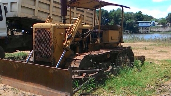 ขายรถแทรคเตอร์ CAT D4D เดิมๆ ตามรุ่น รถพร้อมใช้งาน เอกสารสัญญาซื้อขาย