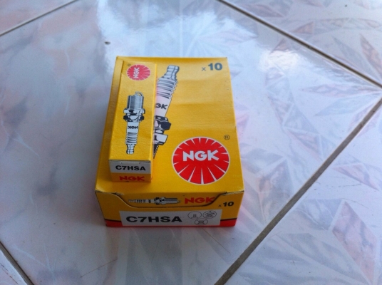 ขายหัวเทียน NGK C7HSA  ยกกล่อง10หัวราคา450บาท