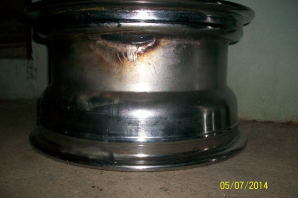 ล้อหยดน้ำ ดี1วง เสีย1วง   5รู 15x8