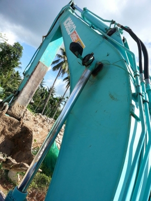 รถแบคโฮ  KOBELCO  YN - 12  ( รถทำงาน  8,xxx ซม. )  สนใจติดต่อ  081 - 6079515