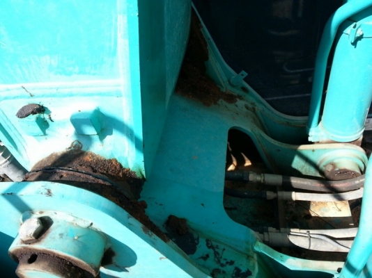 รถแบคโฮ  KOBELCO  YN - 12  ( รถทำงาน  8,xxx ซม. )  สนใจติดต่อ  081 - 6079515