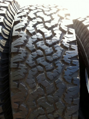 ขายยาง BF Goodrich All-terrain ขนาด 265 70 r16  กริ๊บ