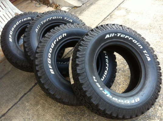 ขายยาง BF Goodrich All-terrain ขนาด 265 70 r16  กริ๊บ